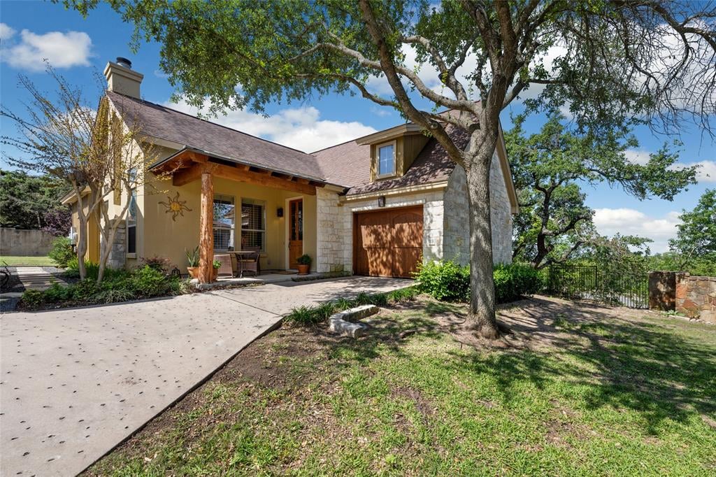 View 6201 River Blvd Pl Unit #13 in River Place 6201 River Blvd Pl Unit #13 - front exterior - Luxury home in River Place, Austin, TX