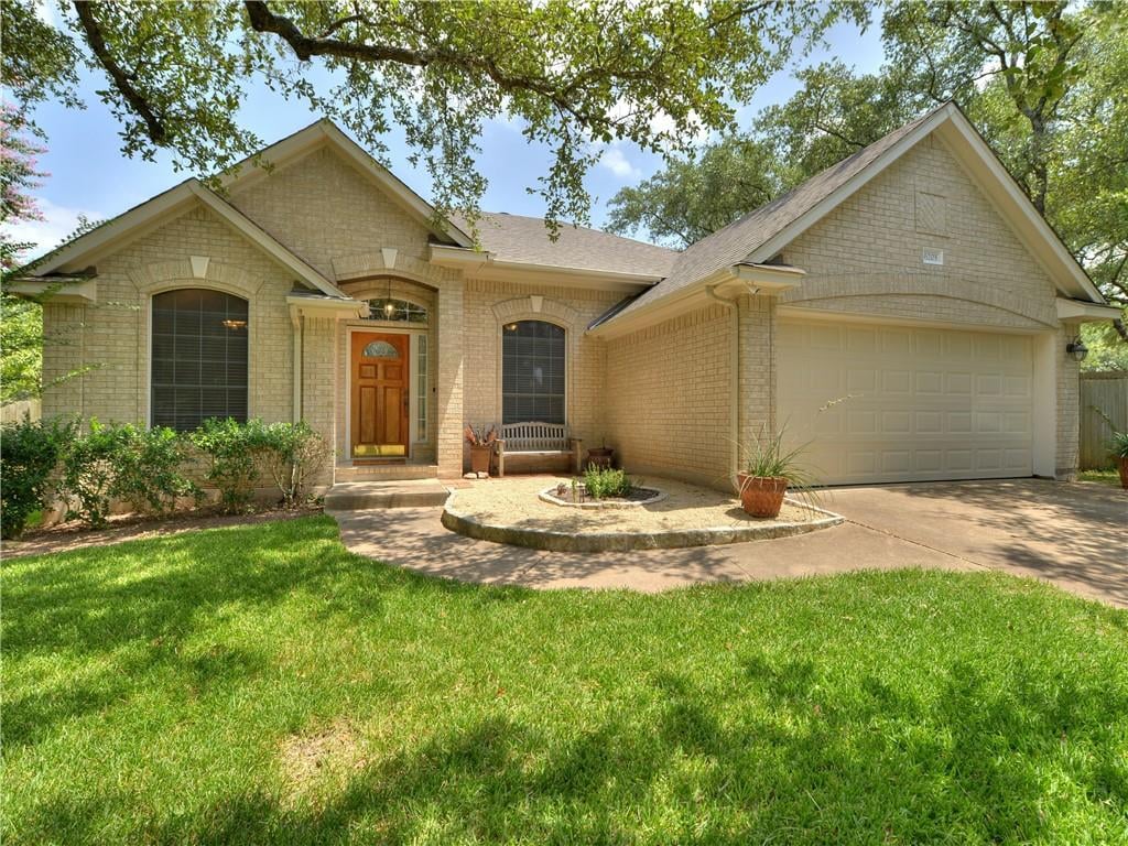 View 6205 Clarion Dr in Village At Western Oaks Sec 32 6205 Clarion Dr - front exterior - Luxury home in Village At Western Oaks Sec 32, Austin, TX