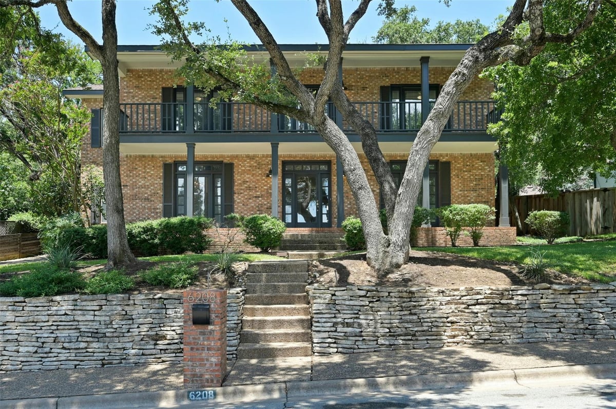 View 6208 Indian Canyon DR in Hills Lost Creek Sec 04 Ph B 6208 Indian Canyon DR - property photo 1 - Luxury home in Hills Lost Creek Sec 04 Ph B, Austin, TX