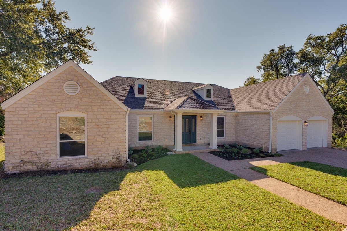 6215 Cape Coral DR - front exterior - Luxury home in Hills Lost Creek Sec 02, Austin, TX