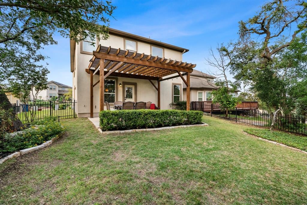 View 6219 Panorama Vista Dr Unit #H-3 in Aviara 6219 Panorama Vista Dr Unit #H-3 - front exterior - Luxury home in Aviara, Austin, TX