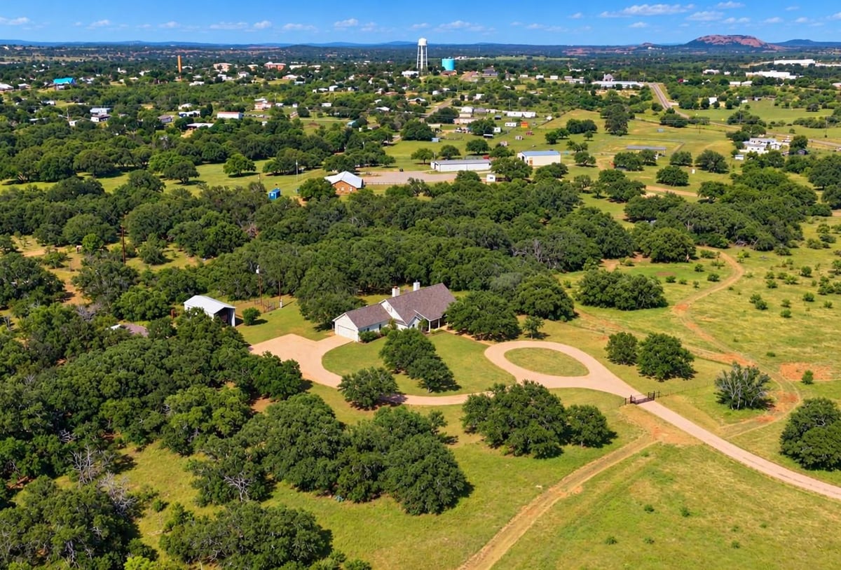 View 627 Ranch Road 2323 in Llano 627 Ranch Road 2323, photo 1 of 39, Llano, Llano, TX