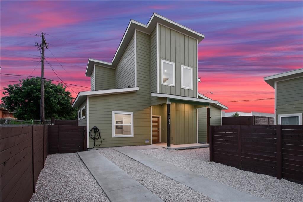 View 6301 Santos St Unit #B in Chernosky 17 6301 Santos St Unit #B - front exterior - Luxury home in Chernosky 17, Austin, TX