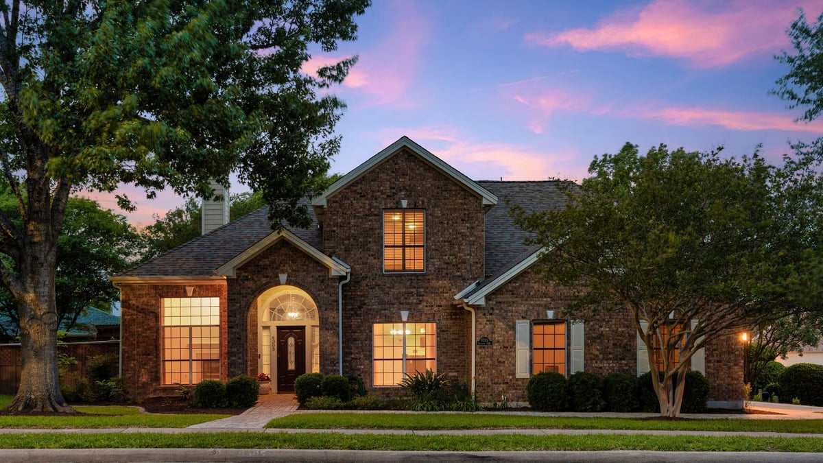 View 6305 THIRLMARE Ct in HARRIS BRANCH PHS 1-A SEC II 6305 THIRLMARE Ct - front exterior - Luxury home in HARRIS BRANCH PHS 1-A SEC II, Austin, TX
