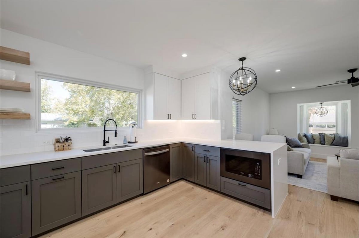 View 6308 Linda LN in Austin 6308 Linda LN, photo 1 of 31, Austin, Austin, TX