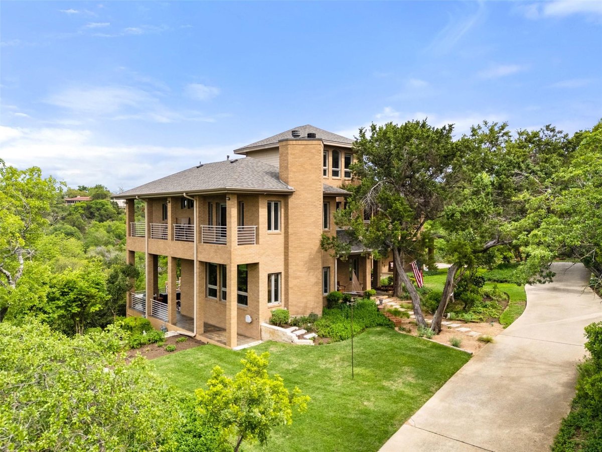View 6309 Northgrove Rd in Overlook At Cat Mountain Sec 2 6309 Northgrove Rd - front exterior - Luxury home in Overlook At Cat Mountain Sec 2, Austin, TX