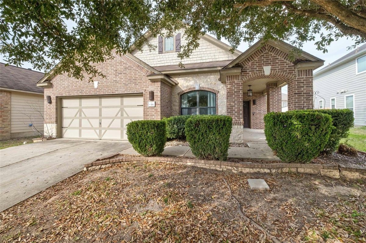 View 6316 Kedington St in Sheldon 230 Sec 01 Ph 02 6316 Kedington St - front exterior - Luxury home in Sheldon 230 Sec 01 Ph 02, Austin, TX