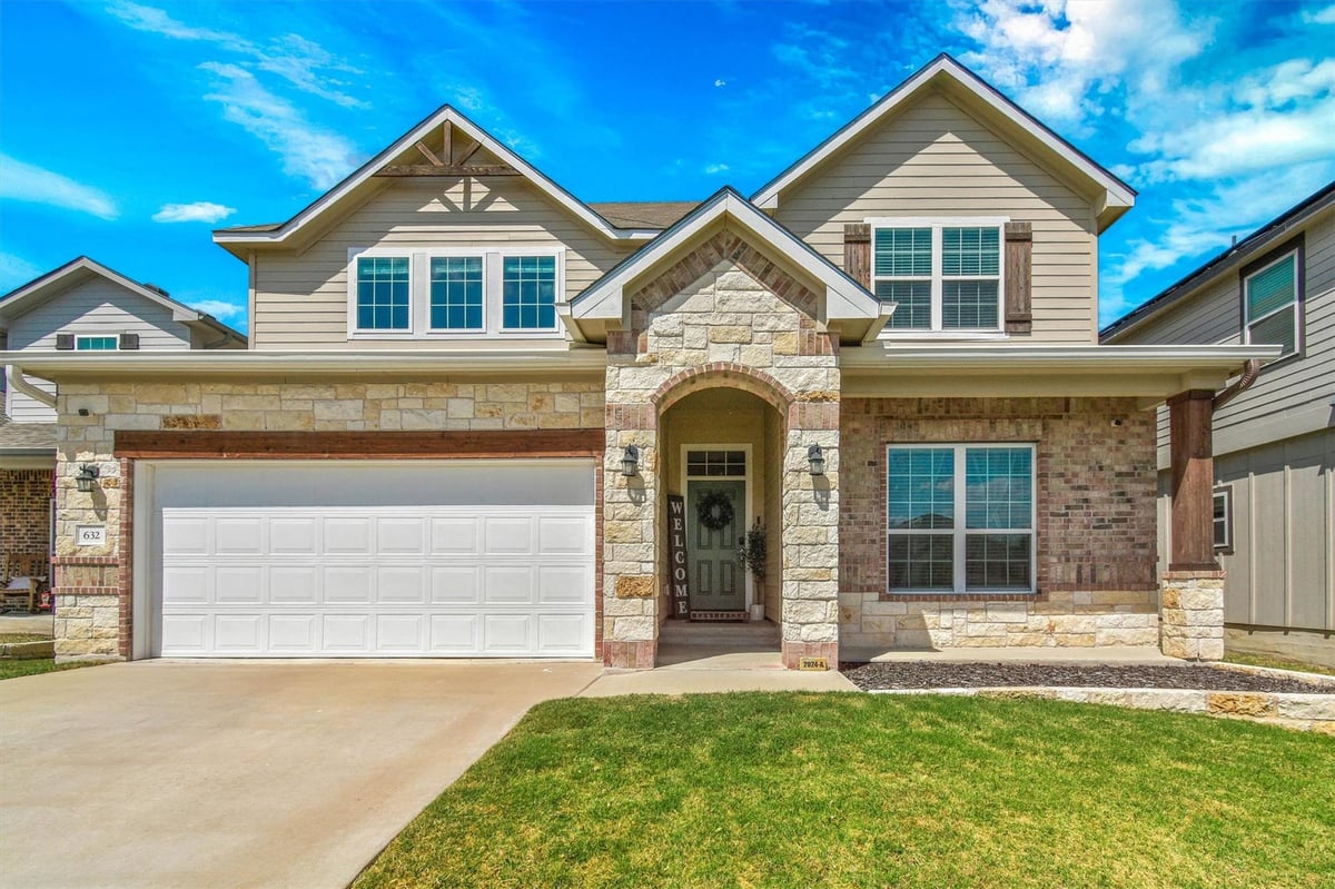 View 632 Friar Tuck Dr in Hills/Westwood Ph Xiii 632 Friar Tuck Dr - front exterior - Luxury home in Hills/Westwood Ph Xiii, Temple, TX