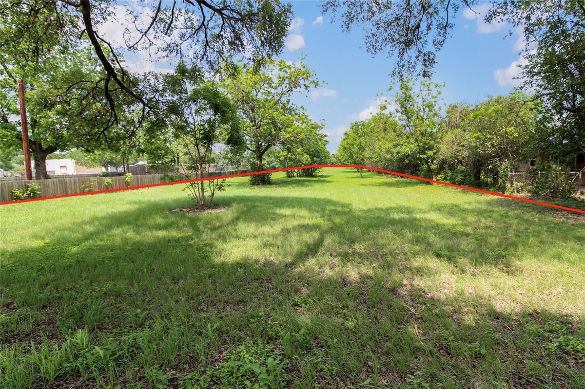 Living area at 633 Uhland Rd - None, San Marcos, TX