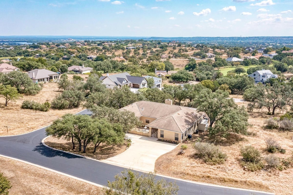 634 Broken Hills Dr - front exterior - Luxury home in Horseshoe Bay West, Horseshoe Bay, TX