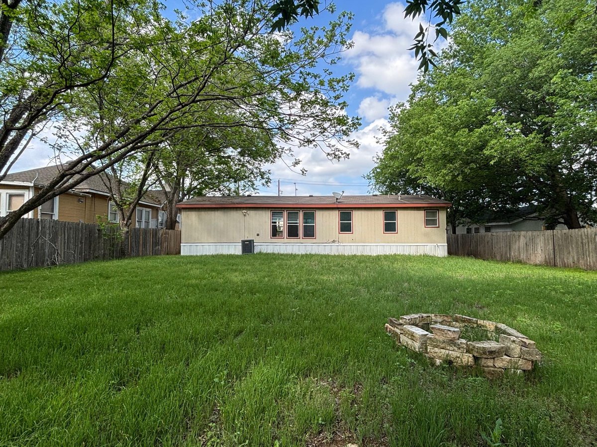 View 635 W Dittmar Rd in Evans T Z 635 W Dittmar Rd - front exterior - Luxury home in Evans T Z, Austin, TX