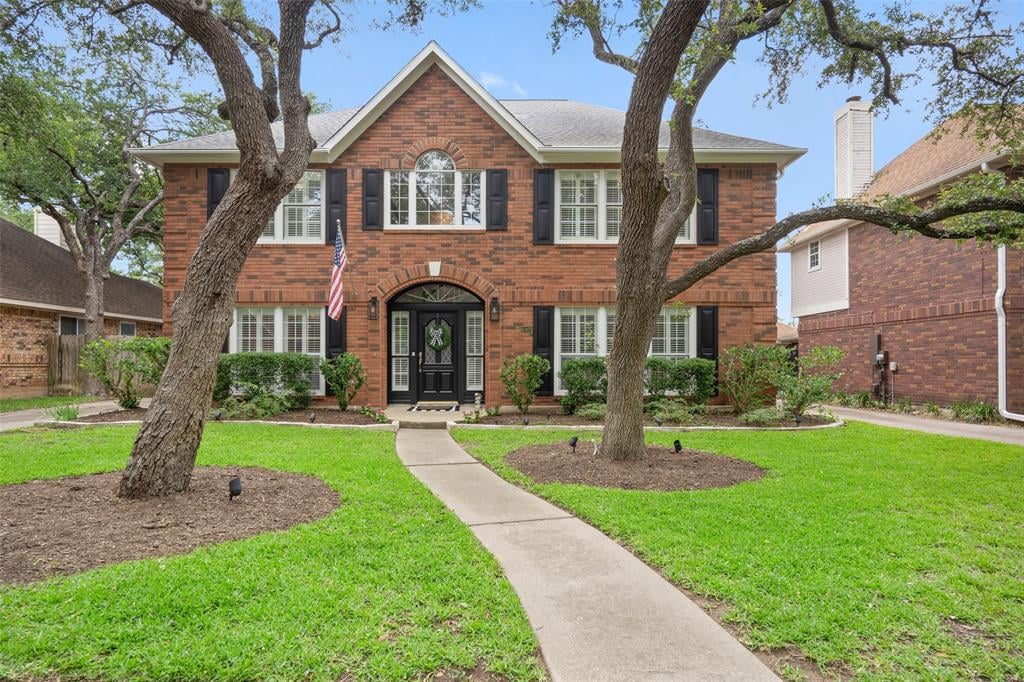 View 6400 Old Harbor Ln in Circle C Ranch Ph B Sec 01 6400 Old Harbor Ln - front exterior - Luxury home in Circle C Ranch Ph B Sec 01, Austin, TX