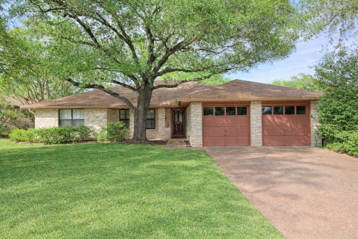 View 6404 Rain Creek Pkwy in Great Hills Sec 10 6404 Rain Creek Pkwy - front exterior - Luxury home in Great Hills Sec 10, Austin, TX