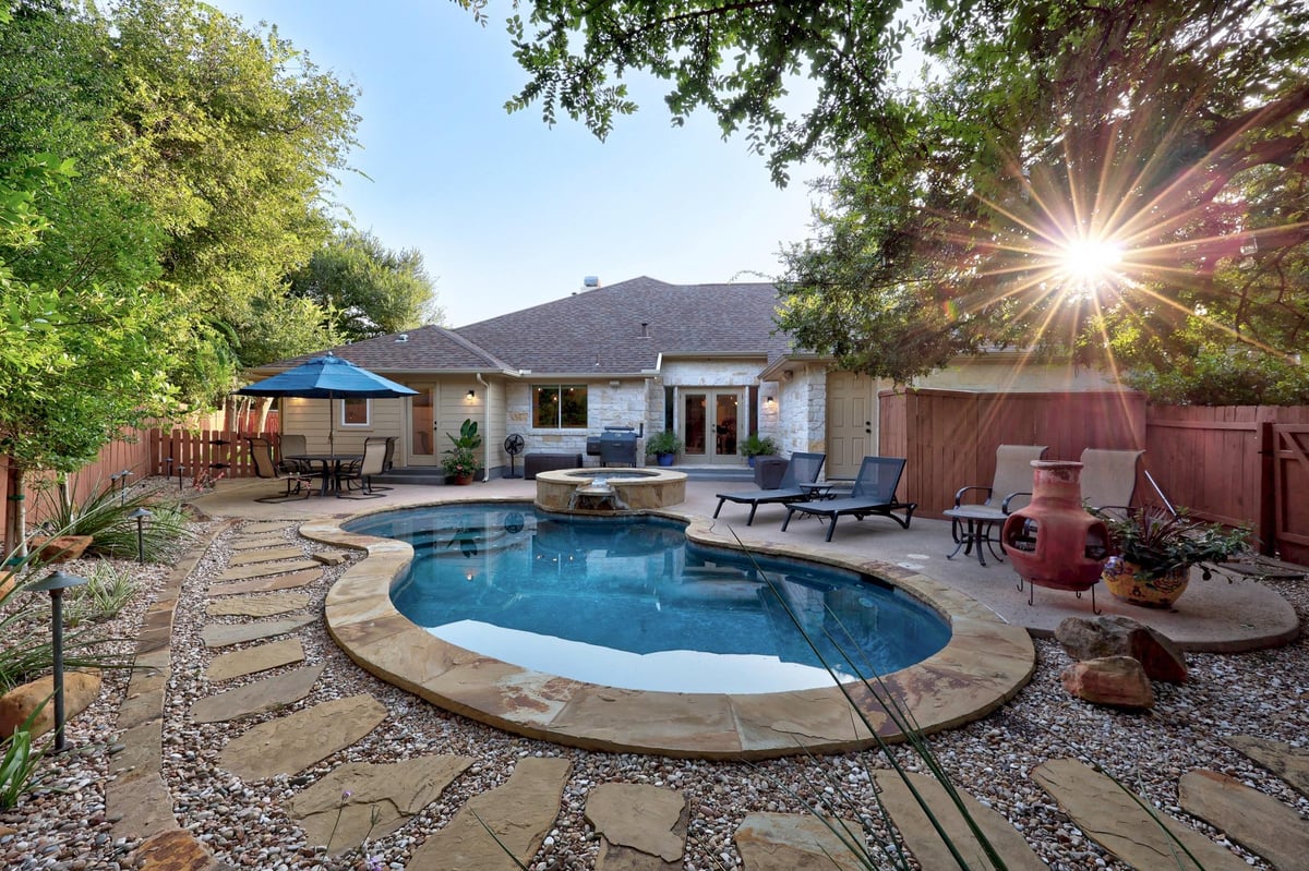 View 6405 Nusser LN in Hielscher Sec 04 6405 Nusser LN - property photo 1 - Luxury home in Hielscher Sec 04, Austin, TX