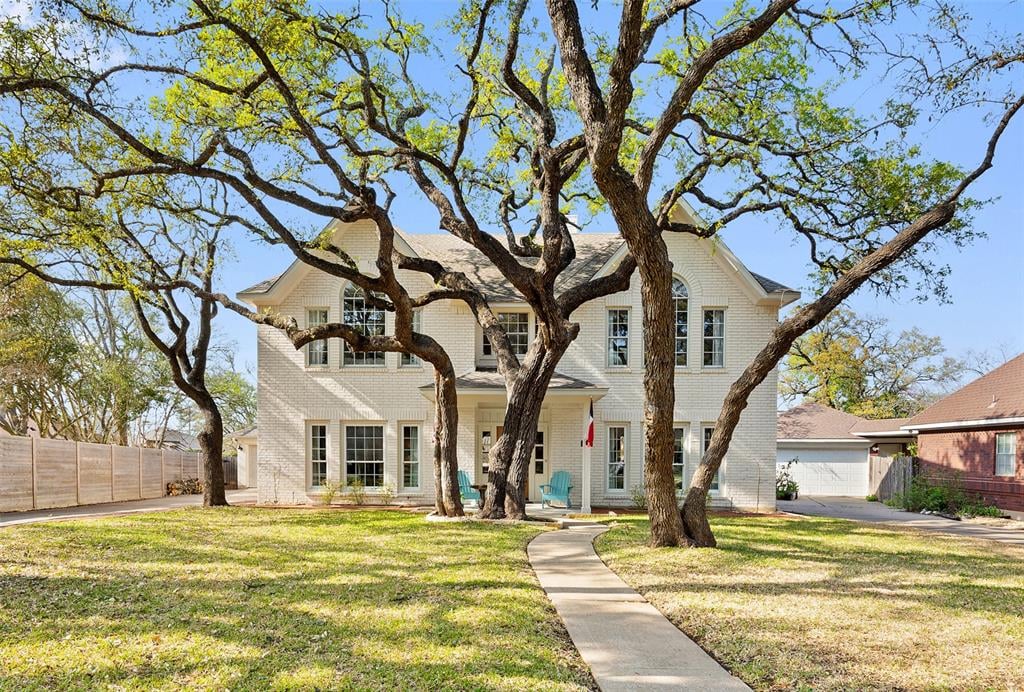 View 6406 Old Harbor Ln in Circle C Ranch Ph B Sec 01 6406 Old Harbor Ln - front exterior - Luxury home in Circle C Ranch Ph B Sec 01, Austin, TX