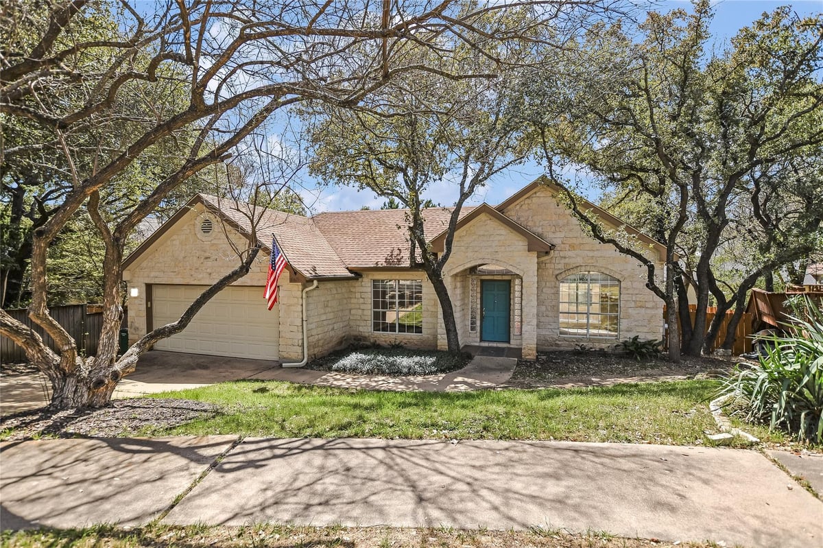 View 6407 Johanne CT in Lakewood Sec 05-A 6407 Johanne CT - front exterior - Luxury home in Lakewood Sec 05-A, Austin, TX