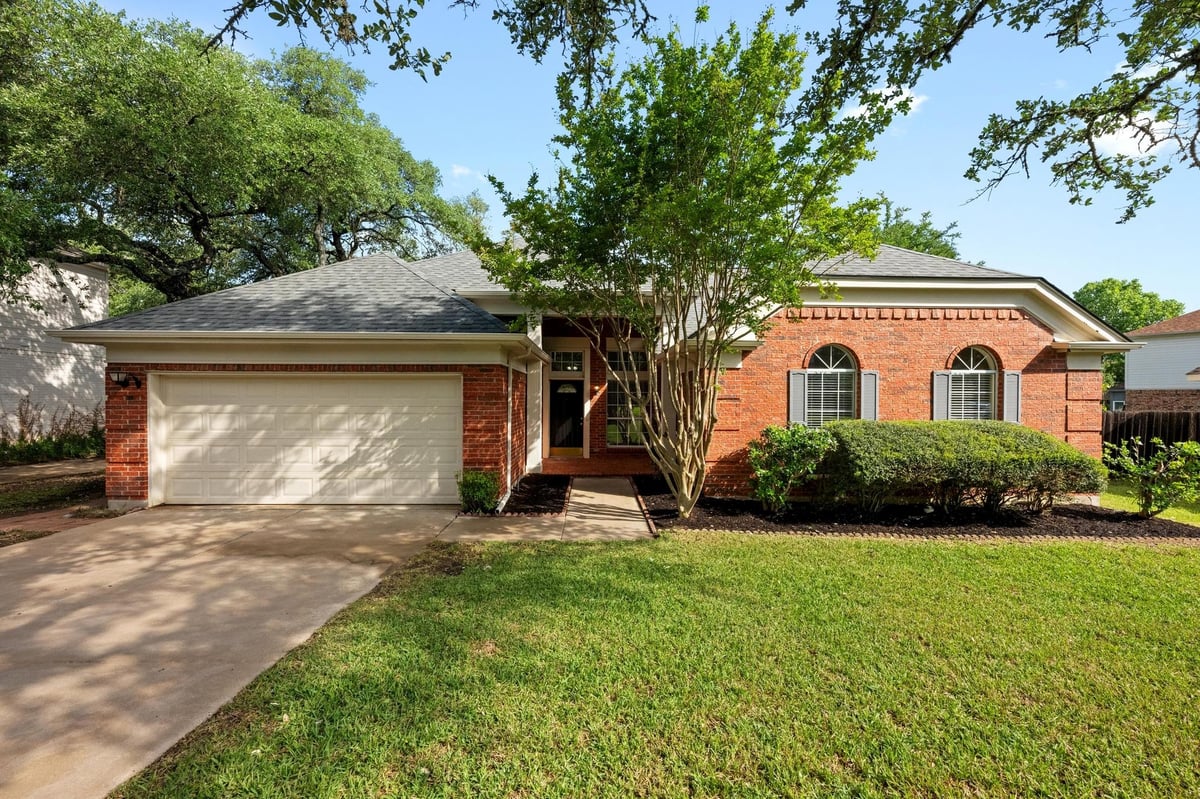 View 6408 Walebridge Ln in Circle C Ranch Ph B Sec 02 6408 Walebridge Ln - front exterior - Luxury home in Circle C Ranch Ph B Sec 02, Austin, TX