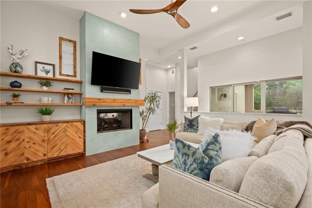 View 6413 Forest Hills Dr Unit #C in TERRA LINDA WESTLAKE 6413 Forest Hills Dr Unit #C - front exterior - Luxury home in TERRA LINDA WESTLAKE, Austin, TX