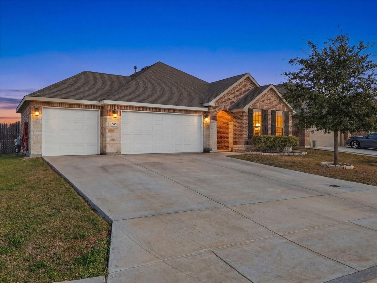 View 642 Rusty Gate Way in Ridgemont Un 2B 642 Rusty Gate Way - front exterior - Luxury home in Ridgemont Un 2B, New Braunfels, TX