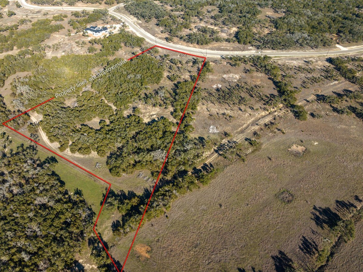 View 642 Windmill Ridge Dr in Old 32 Ranch 642 Windmill Ridge Dr - front exterior - Luxury lot in Old 32 Ranch, Blanco, TX