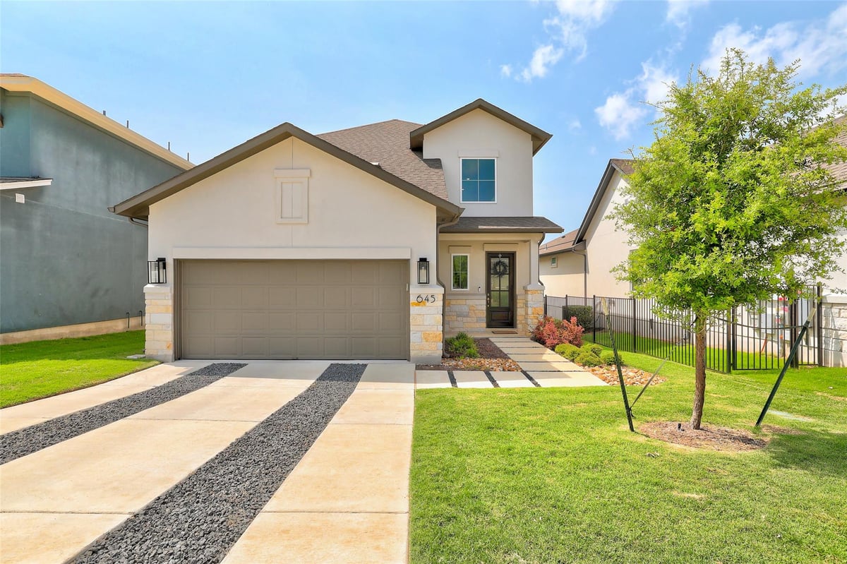 645 Treaty Oak DR - front exterior - Luxury home in Hidden Oaks At Berry, Georgetown, TX