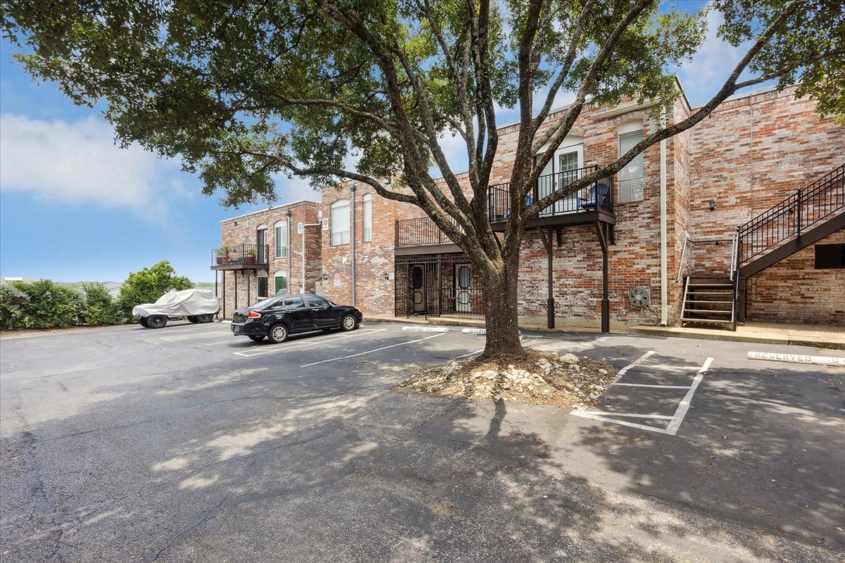 View 6501 E Hill DR Unit #110 in Imperial Condo 6501 E Hill DR Unit #110 - property photo 1 - Luxury home in Imperial Condo, Austin, TX
