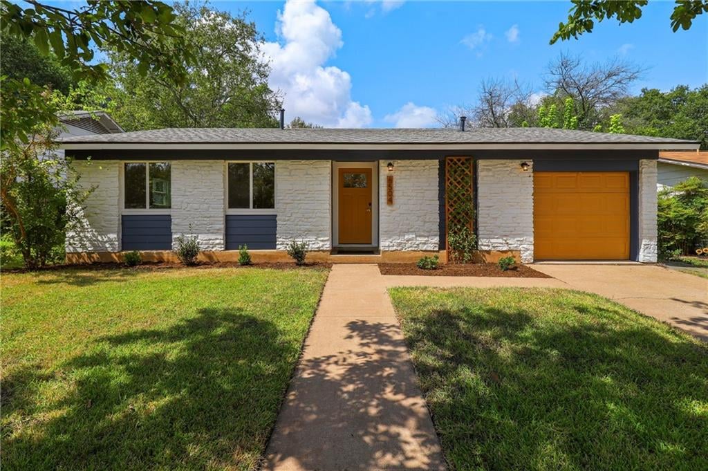 View 6504 King George Dr in Buckingham Place Sec 04 6504 King George Dr - front exterior - Luxury home in Buckingham Place Sec 04, Austin, TX