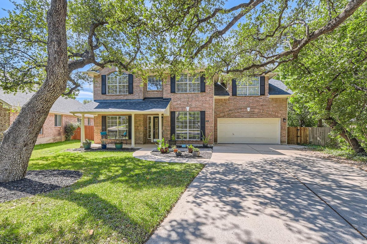 View 6504 Taylorcrest Dr in Village At Western Oaks Sec 16 6504 Taylorcrest Dr - front exterior - Luxury home in Village At Western Oaks Sec 16, Austin, TX