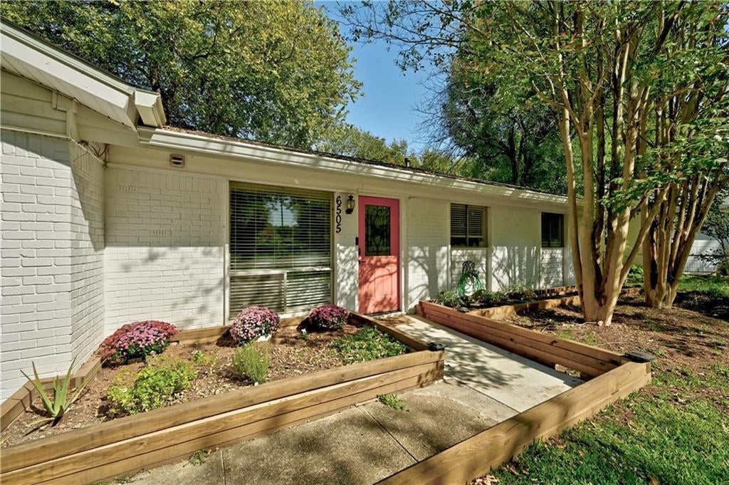 View 6505 Pevensey Dr in Buckingham Place Sec 03 6505 Pevensey Dr - front exterior - Luxury home in Buckingham Place Sec 03, Austin, TX
