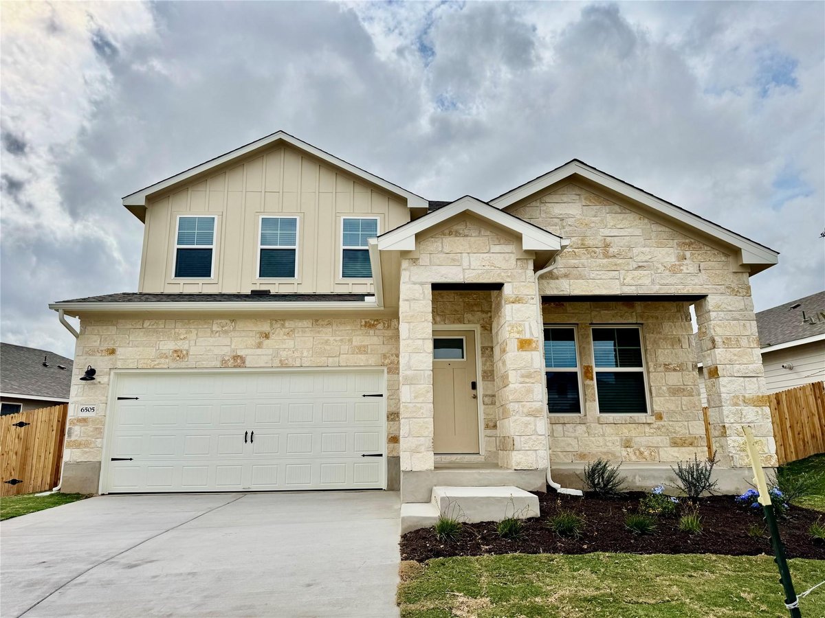 View 6505 Velvet Leaf Ln in Turner's Crossing 6505 Velvet Leaf Ln - property photo 1 - Luxury home in Turner's Crossing, Buda, TX
