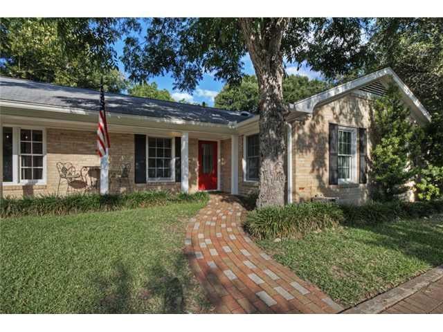 View 6507 LAKEWOOD Dr in Lakewood Village 6507 LAKEWOOD Dr - property photo 1 - Luxury home in Lakewood Village, Austin, TX