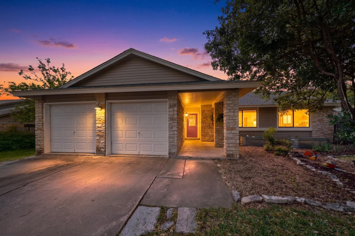 View 6511 Harrogate DR in Hunter Oaks 6511 Harrogate DR - front exterior - Luxury home in Hunter Oaks, Austin, TX