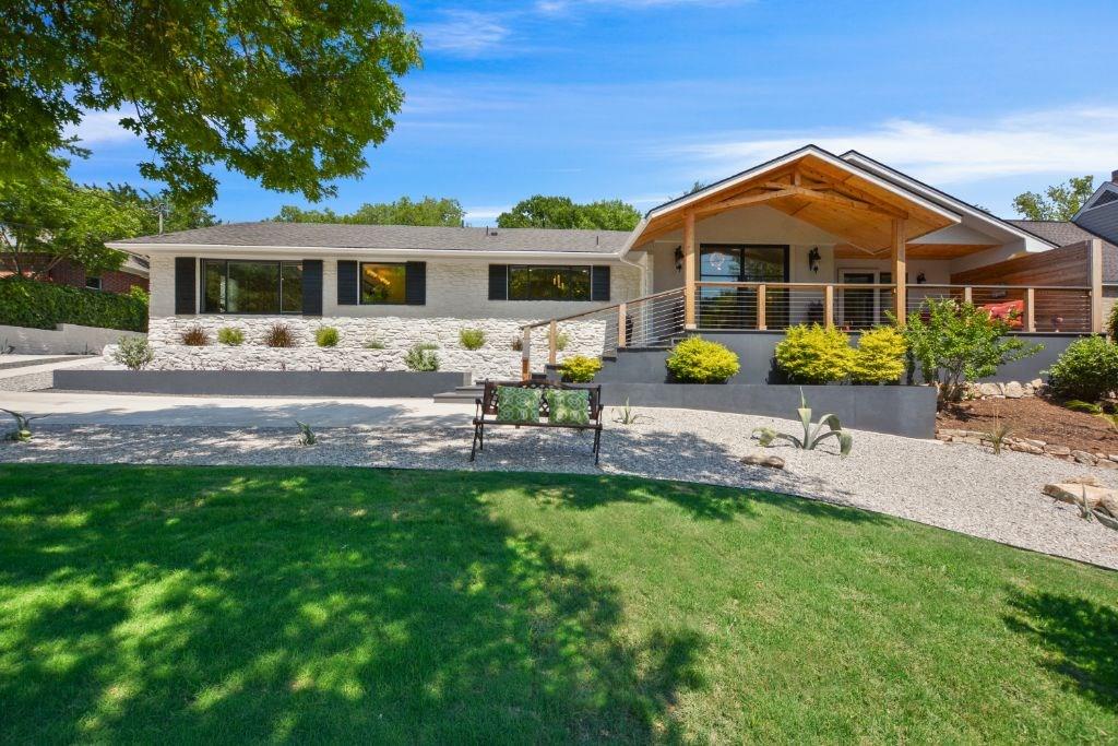 View 6511 Lakewood Dr in Lakewood Village 6511 Lakewood Dr - property photo 1 - Luxury home in Lakewood Village, Austin, TX