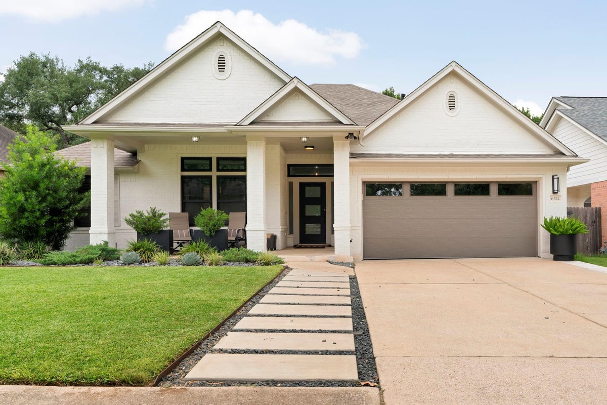 View 6524 Taylorcrest Dr in Village At Western Oaks Sec 16 6524 Taylorcrest Dr - front exterior - Luxury home in Village At Western Oaks Sec 16, Austin, TX