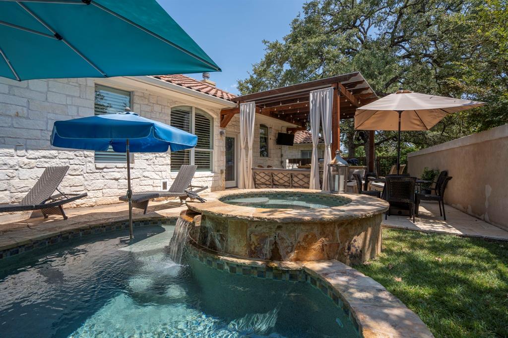 View 6526 TASAJILLO Trl in Park West At Circle C Ph 02 6526 TASAJILLO Trl - front exterior - Luxury home in Park West At Circle C Ph 02, Austin, TX
