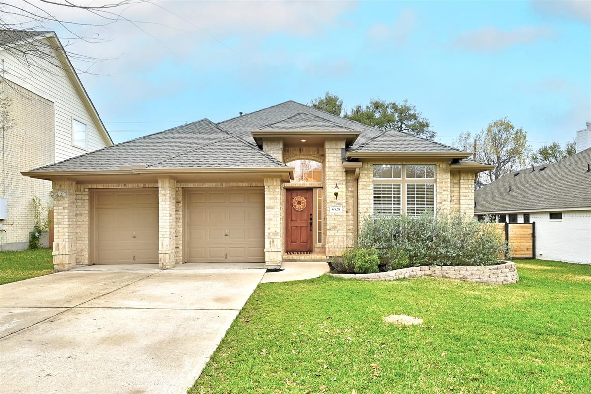 View 6528 Taylorcrest DR in Village At Western Oaks Sec 16 6528 Taylorcrest DR - front exterior - Luxury home in Village At Western Oaks Sec 16, Austin, TX