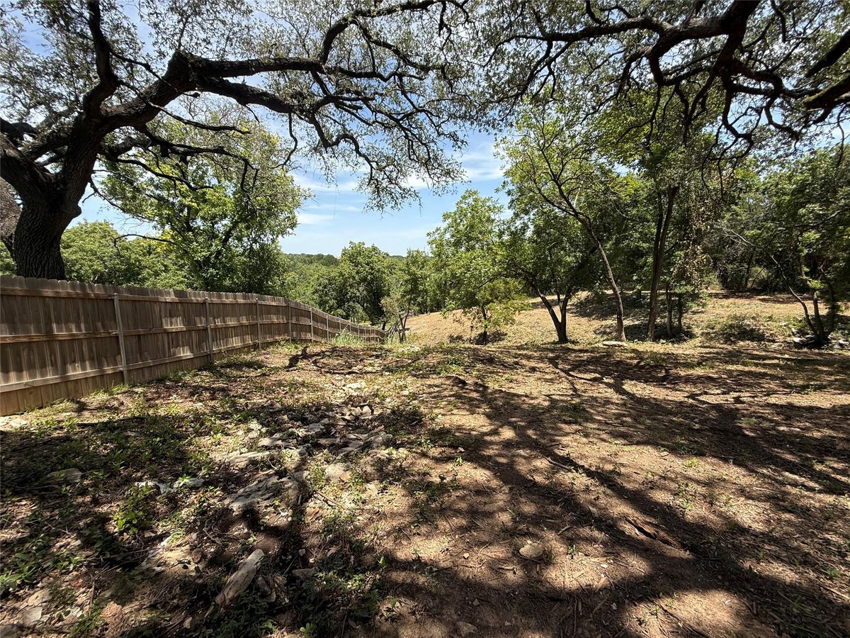 Primary bedroom at 654 Creekside Dr - Creekside Estates, Belton, TX