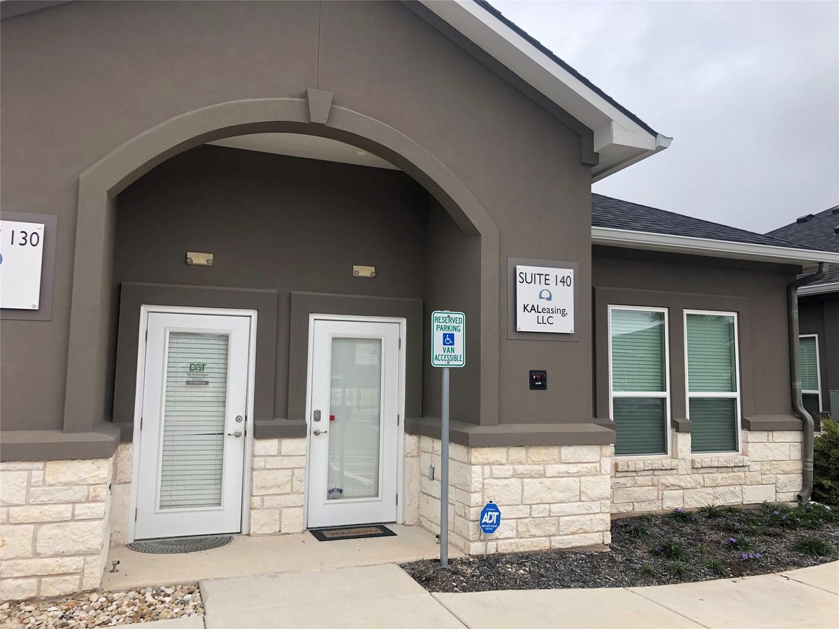 View 660 S Bagdad RD Unit #140 in Leander Office Condo 660 S Bagdad RD Unit #140 - front exterior - Luxury home in Leander Office Condo, Leander, TX