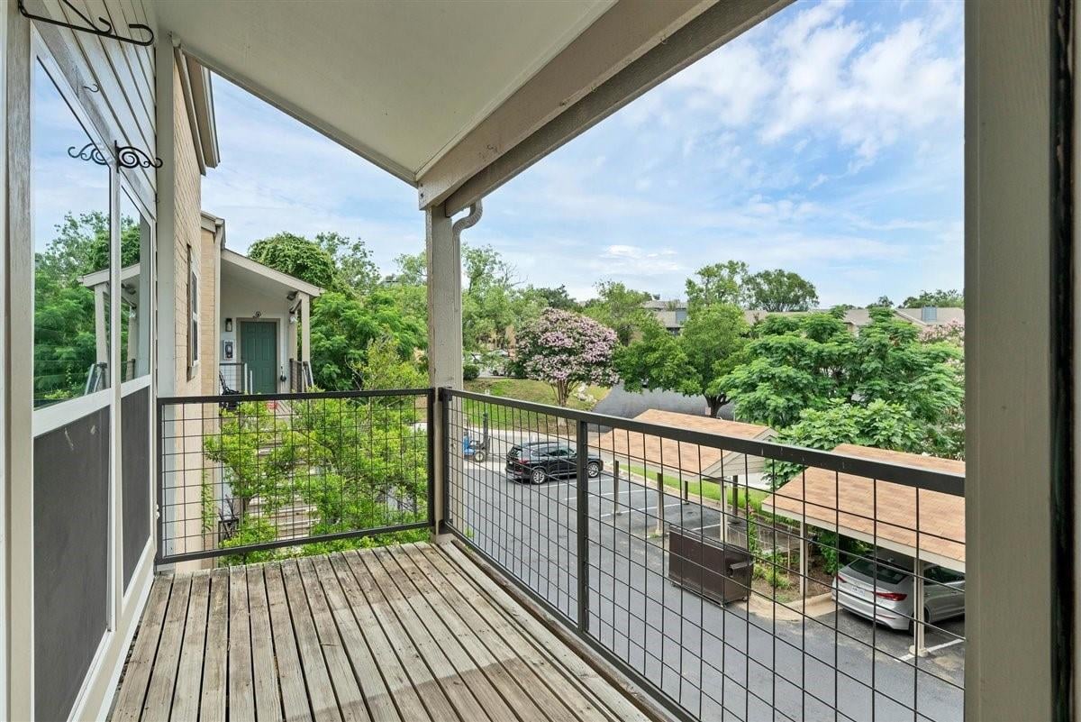 View 6600 Valleyside RD Unit #29 in Valleyside Place Condo 6600 Valleyside RD Unit #29 - property photo 1 - Luxury home in Valleyside Place Condo, Austin, TX