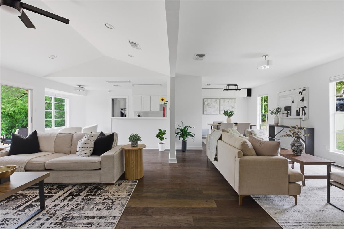 Living area at 6603 Auburndale St - 3 bed 2 bath home
