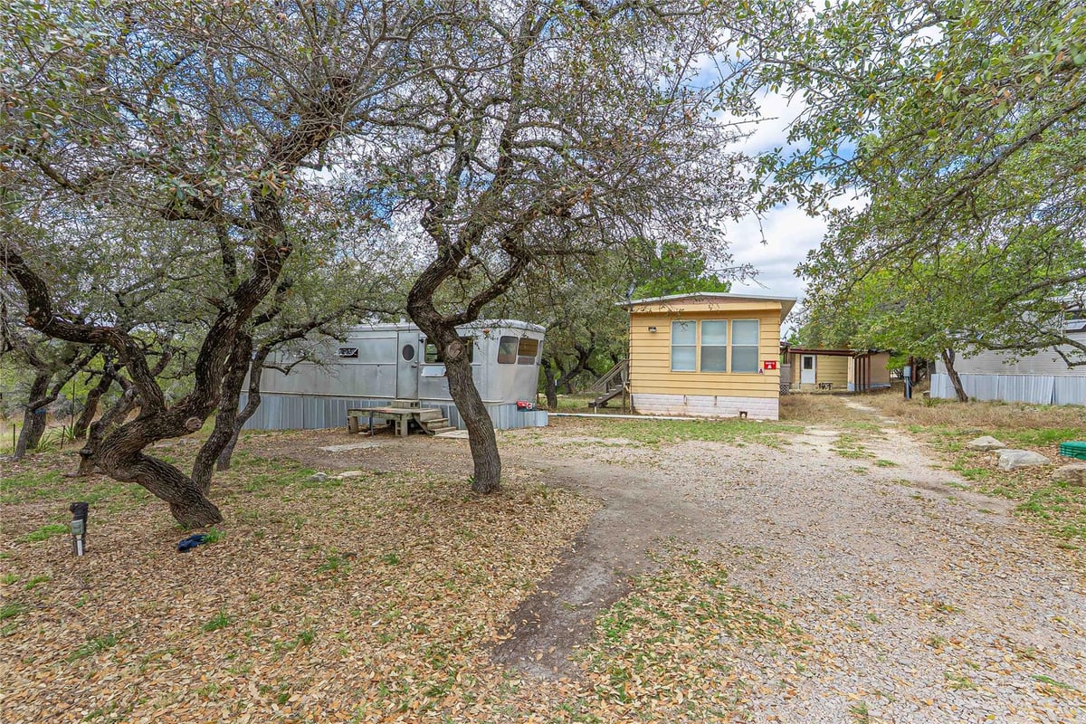 Primary bedroom at 6611 - 3 Singleton Bend Rd - 3 bed 2 bath home