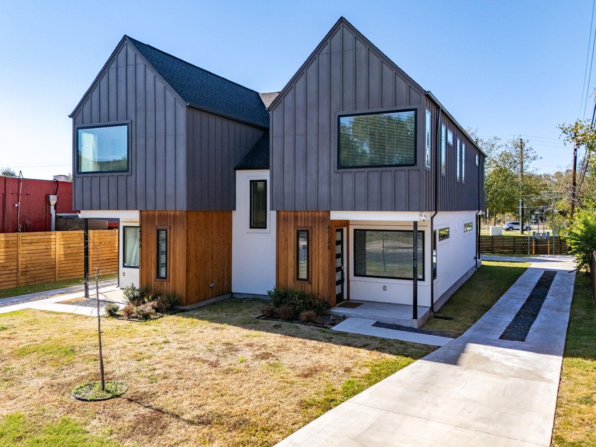 View 6620 Isabelle Dr Unit #B in Huntland Heights Sec 02 6620 Isabelle Dr Unit #B - front exterior - Luxury home in Huntland Heights Sec 02, Austin, TX