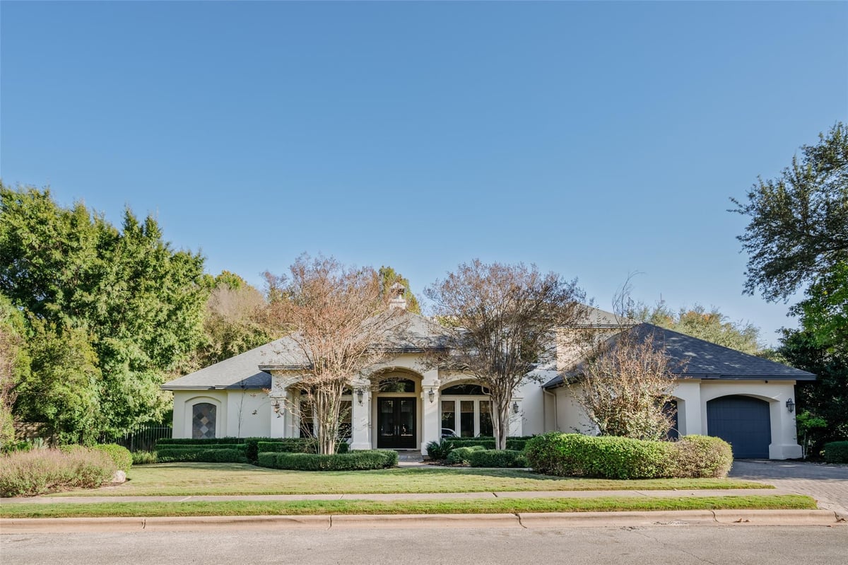 View 6628 Dogwood Creek DR in Davenport West Sec 05 Ph 02 6628 Dogwood Creek DR - front exterior - Luxury home in Davenport West Sec 05 Ph 02, Austin, TX