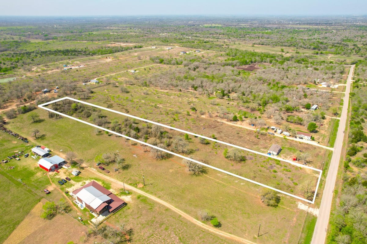 6641 Taylorsville Rd - front exterior - Luxury lot in Village Ranchettes Ph 1, Dale, TX