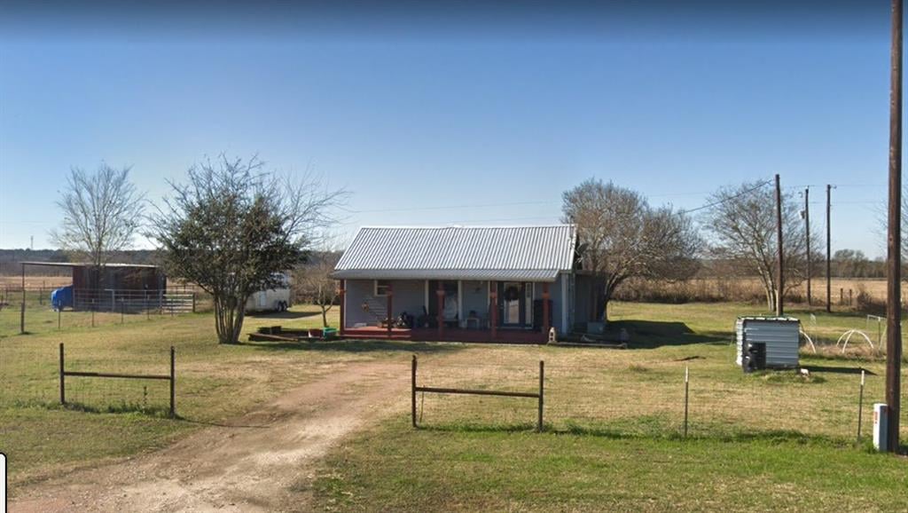 View 665 Loop 230 / SH-95 Highway 665 Loop 230 / SH-95 Highway - front exterior - Luxury home in Smithville, TX