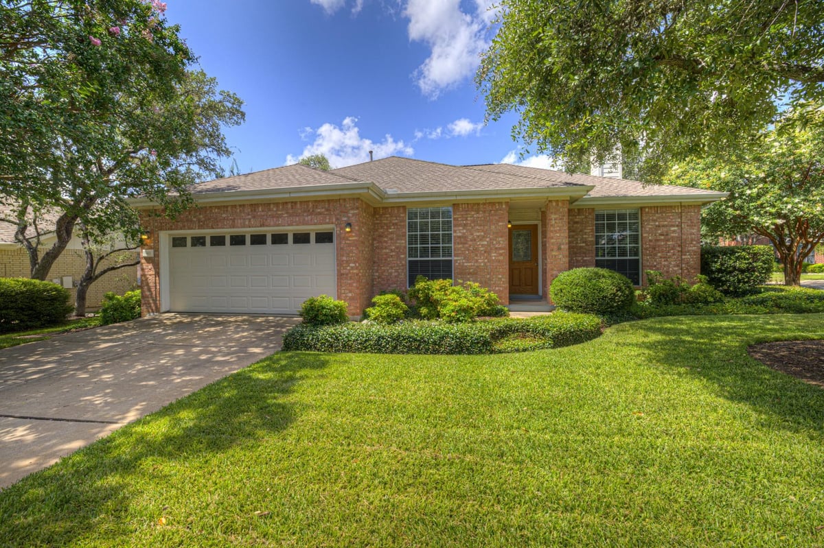 View 6661 Ruxton LN in Circle C Ranch Ph A Sec 01 6661 Ruxton LN - front exterior - Luxury home in Circle C Ranch Ph A Sec 01, Austin, TX