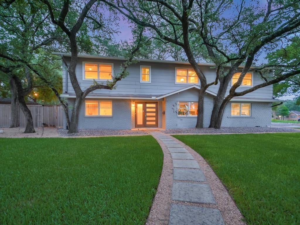 View 6701 Mesa DR in Northwest Hills Sec 06 6701 Mesa DR - property photo 1 - Luxury home in Northwest Hills Sec 06, Austin, TX