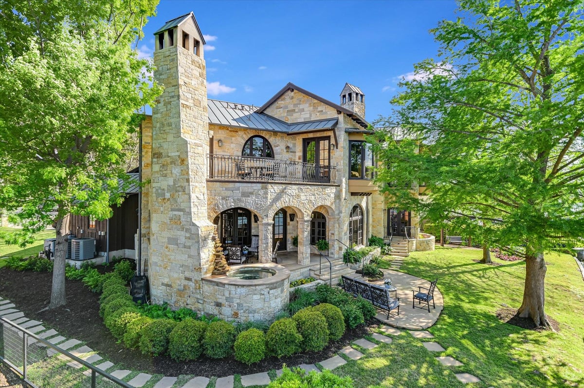 View 6704 Pixie CV in Rivercrest Add Sec 02 6704 Pixie CV - property photo 1 - Luxury home in Rivercrest Add Sec 02, Austin, TX