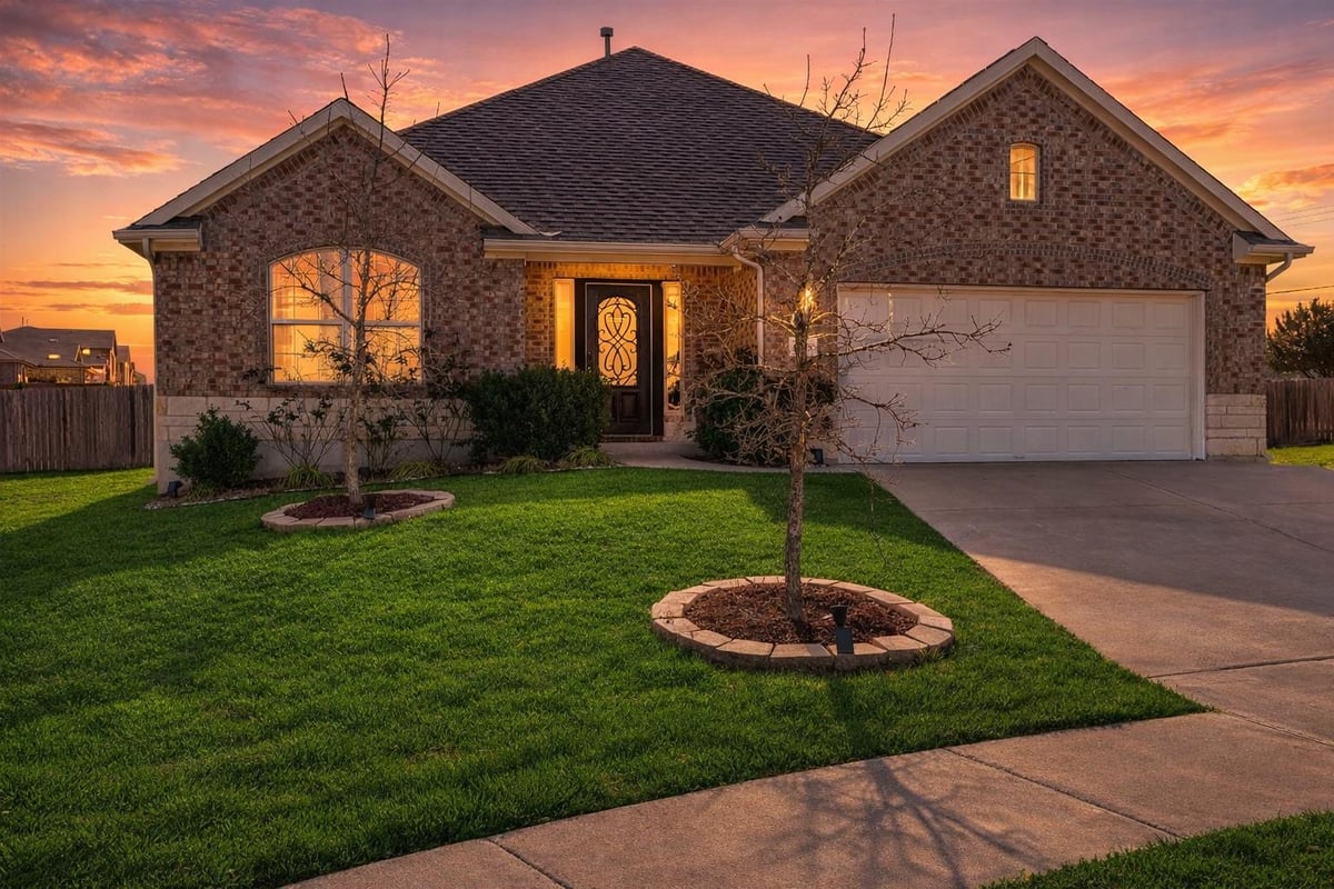 View 6705 Shiva Kamini WAY in Bellingham Mdws Sec 3 6705 Shiva Kamini WAY - front exterior - Luxury home in Bellingham Mdws Sec 3, Austin, TX