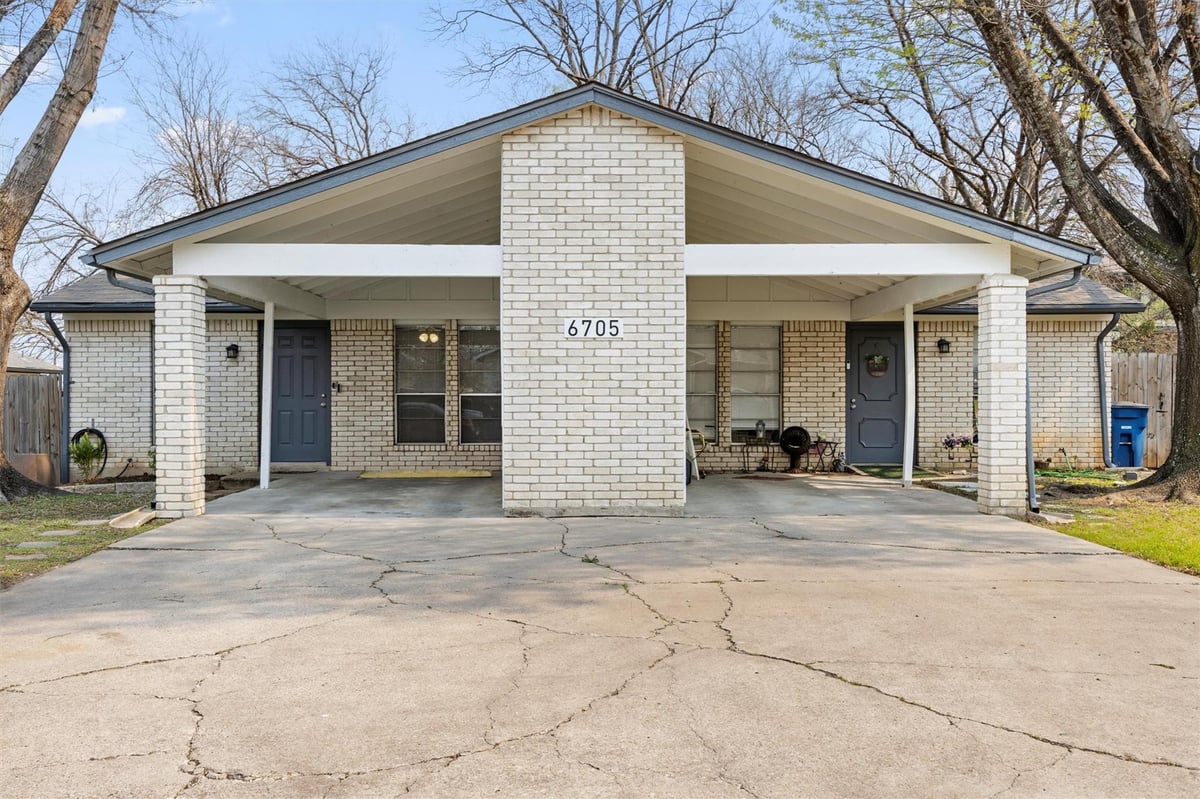 View 6705 Skynook Dr in Buckingham Ridge Sec 05 6705 Skynook Dr - front exterior - Luxury home in Buckingham Ridge Sec 05, Austin, TX